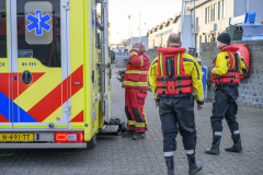 Persoon-te-water-Handelskade-West-Delfzijl_5302