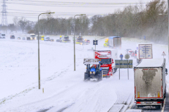 N33-vast-door-sneeuw_4794