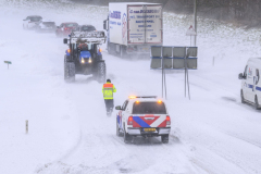 N33-vast-door-sneeuw_5103