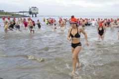 Nieuwjaarsduik-Delfzijl-en-Appingedam_7203