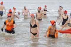 Nieuwjaarsduik-Delfzijl-en-Appingedam_7234