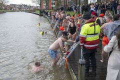 Nieuwjaarsduik-Delfzijl-en-Appingedam_6811
