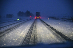 Auto-in-de-sloot-N46-Oosternieland_2533