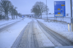 Auto-in-de-sloot-N46-Oosternieland_2615