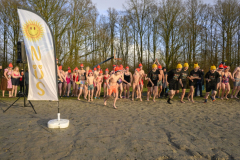 Nieuwjaarsduiken-Appingedam-en-Wagenborgen_4644