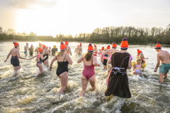 Nieuwjaarsduiken-Appingedam-en-Wagenborgen_4734