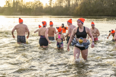 Nieuwjaarsduiken-Appingedam-en-Wagenborgen_4766