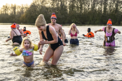 Nieuwjaarsduiken-Appingedam-en-Wagenborgen_4861