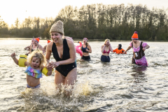 Nieuwjaarsduiken-Appingedam-en-Wagenborgen_4867