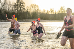 Nieuwjaarsduiken-Appingedam-en-Wagenborgen_4934