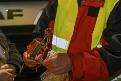 Vrijwilliger-stopt-na-52-jaar-met-oud-papier4