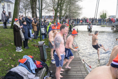 Nieuwjaarsduiken-Appingedam-en-Wagenborgen_4369