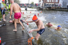 Nieuwjaarsduiken-Appingedam-en-Wagenborgen_4423