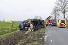 Vrachtwagen-gekanteld-Delleweg-Middelstum_2045