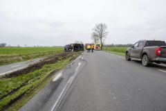 Vrachtwagen-gekanteld-Delleweg-Middelstum_2242
