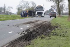 Vrachtwagen-gekanteld-Delleweg-Middelstum_2296