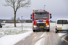 Vrachtwagen-in-de-sloot-Garsthuizen-Fiveldijk_1479