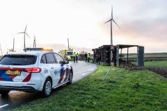 Vrachtwagen-gekanteld-Eemshaven_0041