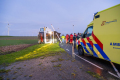 Vrachtwagen-gekanteld-Eemshaven_9784