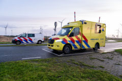 Vrachtwagen-gekanteld-Eemshaven_9972