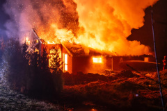 Uitslaande-brand-Hoofdweg-Tjuchem_6937