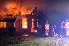 Uitslaande-brand-Hoofdweg-Tjuchem_6995