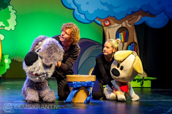 een paar helder Pretentieloos Woezel & Pip op zoek naar de Sloddervos in Theater de Molenberg -  Eemskrant.nl | Nieuws uit de regio Eemsdelta