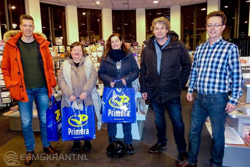 v.l.n.r. de heer Tiggelaar, mevrouw Bremer ( moeder Rafaël Bremer) en de familie den Ouden en Evert Larooi