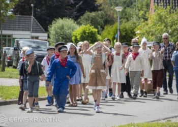 Geslaagde reünie 150-jaar onderwijs in Zeerijp