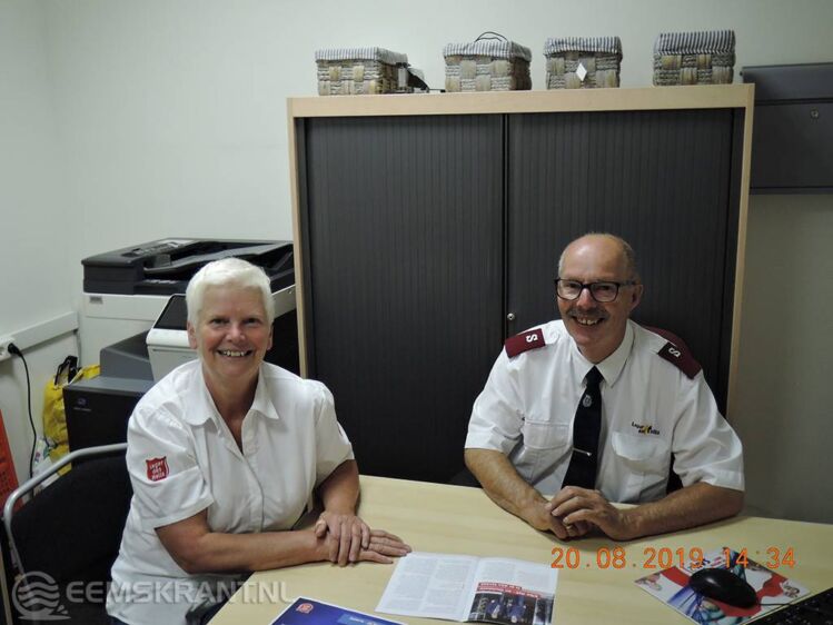 De officieren Bineke en Peter