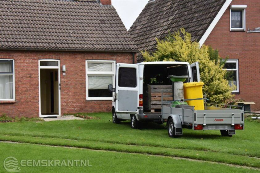 Politie doet inval in schuur bij woning in Zijldijk en treft hennepkwekerij aan -.