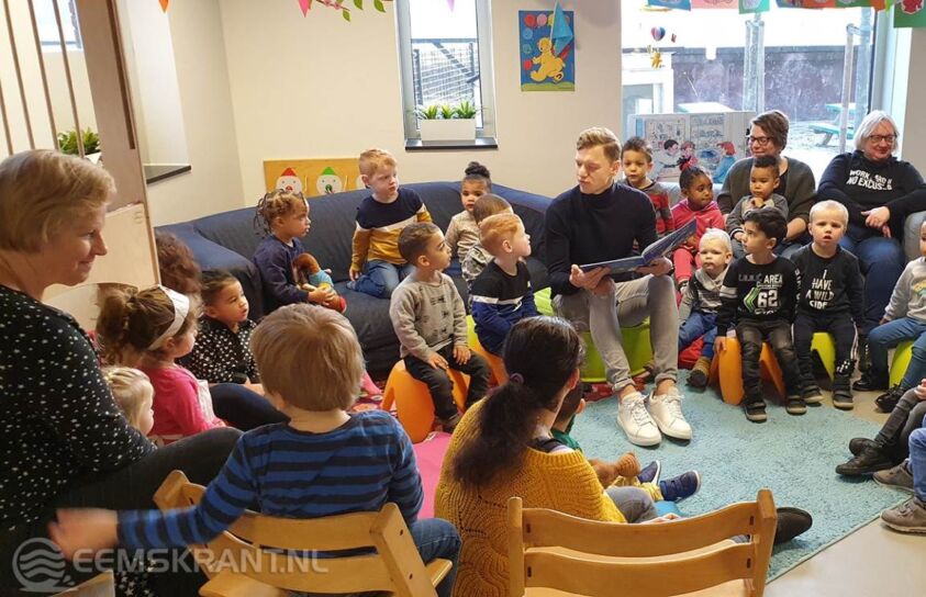 Pieter van der Zweep leest voor: Eigen foto