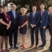 Burgemeester en wethouders van Het Hogeland met vlnr: wethouder Mariette de Visser (PvdA), wethouder Eltjo Dijkhuis (GemeenteBelangen), wethouder Kristel Rutgers (CDA), burgemeester Henk Jan Bolding (CDA), gemeentesecretaris Paul van Vilsteren en wethouder Harmannus Blok (ChristenUnie). Foto: André de Molenaar
