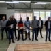 Op de foto ziet u, van links naar rechts: Wobbo Heidema (docent metaaltechniek), Jan Jongsma (docent bouwkunde), Andemariam Mail, Loai Nahhas, Natnael Berhe, Amaniel Gebretatyos, Jasper Japink (werkcoach) en Joost Siemens (docent Nederlands).