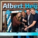 Albert Heijn Appingedam is heropend door ondernemers Erik en Jolanda Banus en hun kinderen foto: Albert Heijn/ Yasmin Hargreaves