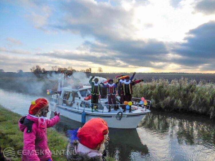 Foto: archief intocht sinterklaas Loppersum