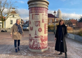 Op de foto van links naar rechts, wethouder Annalies Usmany- Dallinga en Pauline Broekema