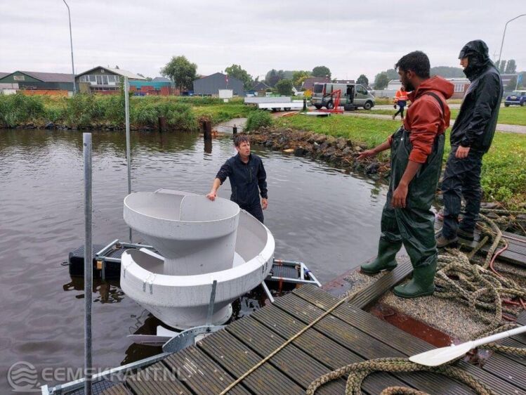 Noria’s CanalCleaner in de Farmsumerhaven in Delfzijl. Foto Sophie Broere, Noria