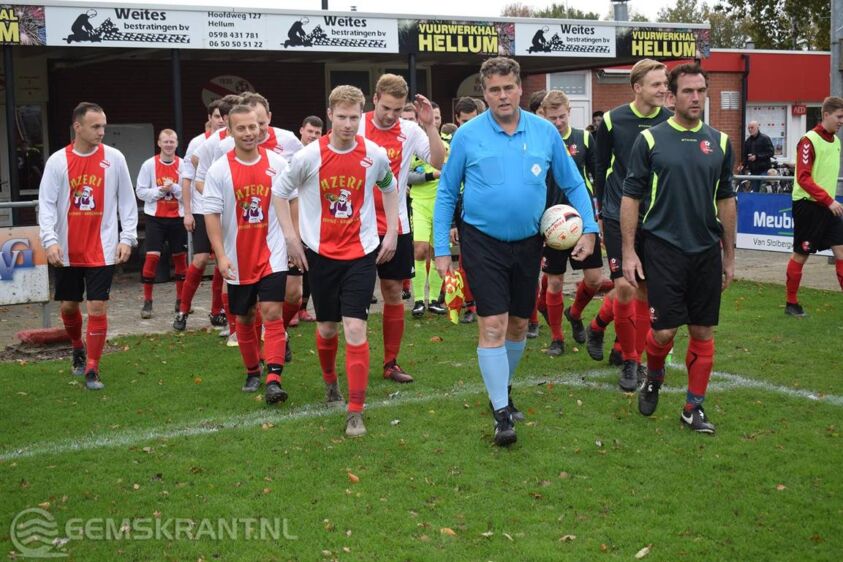 KNVB-scheidsrechter Theo Hein uit Erica is vol lof over de gastvrije ontvangst bij vv Siddeburen. “Meerdere clubs zouden dit goede voorbeeld moeten volgen”, zegt Hein, die ook voorzitter is van scheidsrechtersvereniging HZOD