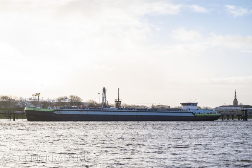 Lossen van een schip in de haven van Delfzijl werd stilgelegd