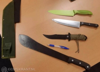 Messen in beslag genomen bij jongeren in de gemeente Eemsdelta Foto: politie