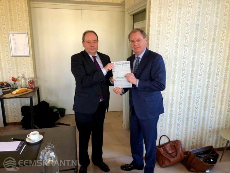 Staatssecretaris Hans Vijlbrief (D66) en troubleshooter Bernard Wientjes