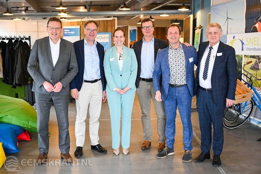 Oprichters, bestuursleden en kwartiermaker van Vereniging Circulair Groningen.
Jouke de Vries (RUG), John Vernooij (Omrin), Heleen van Wijk (Groningen Seaports), Carlo Elzinga (Rabobank), Bart Volkers (Kwartiermaker VCG), Edmund Tenfelde (Bollegraaf) en Esseline Schieven (Nijestee (mist op de foto). Foto: Niels Cornelis Meijer