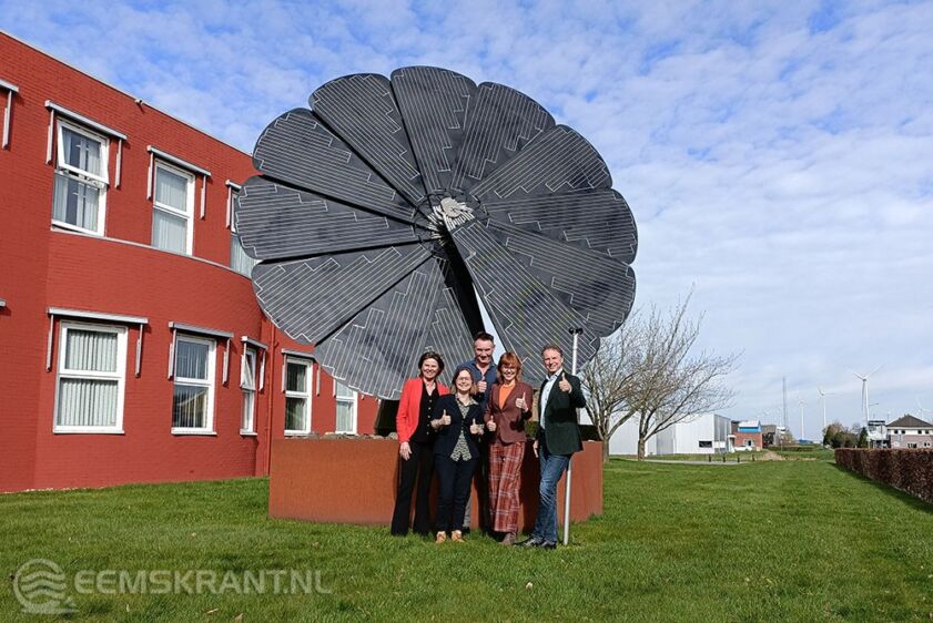 v.l.n.r. directeur-bestuurder Janneke Klijn (Wold & Waard), directeur-bestuurder Laura Broekhuizen (Groninger Huis), directeur-bestuurder Matthieu van Olffen (Wierden en Borgen), directeur-bestuurder Anita Tijsma (Acantus) en directeur Vastgoed Pieter Witzenburg (Lefier).