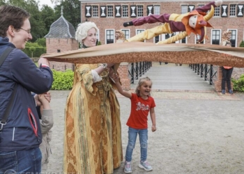 kastelendag Menkemaborg, Uithuizen