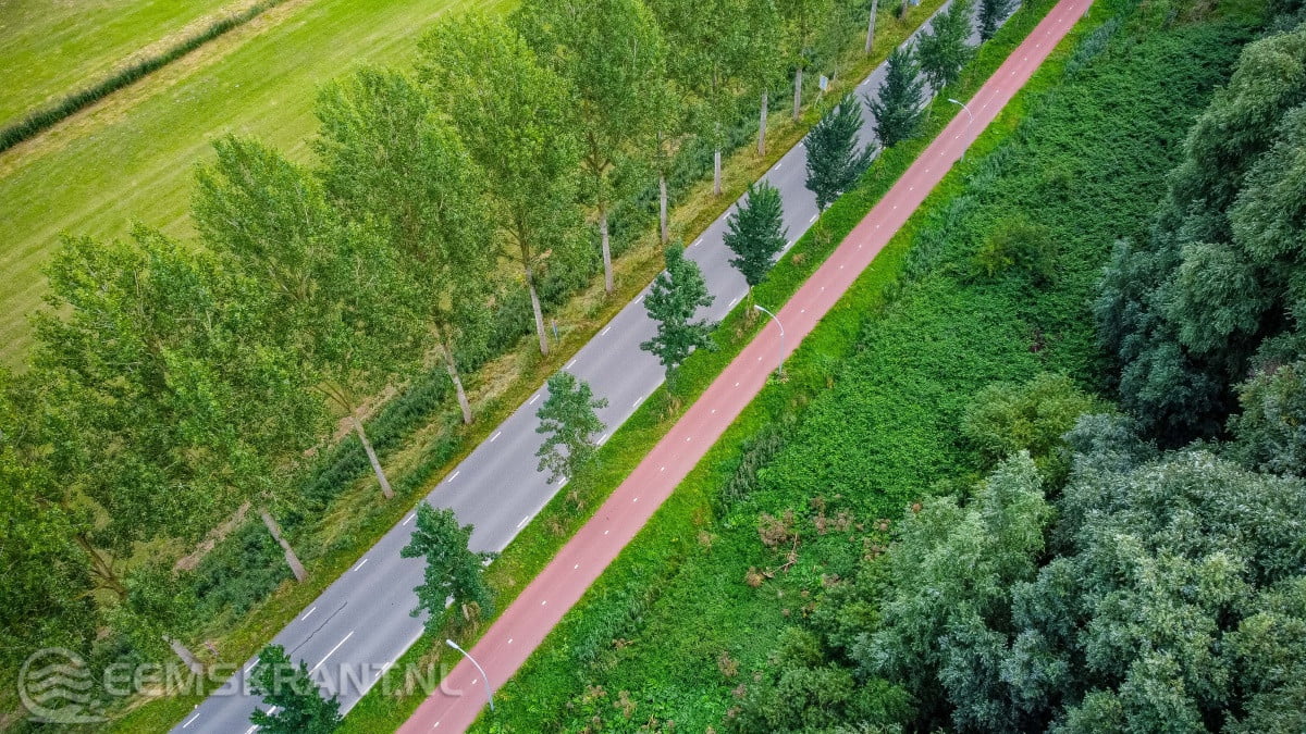 Foto: het fietspad langs de Driebondsweg in Groningen