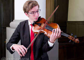 Concertmeester Niek de Boer.