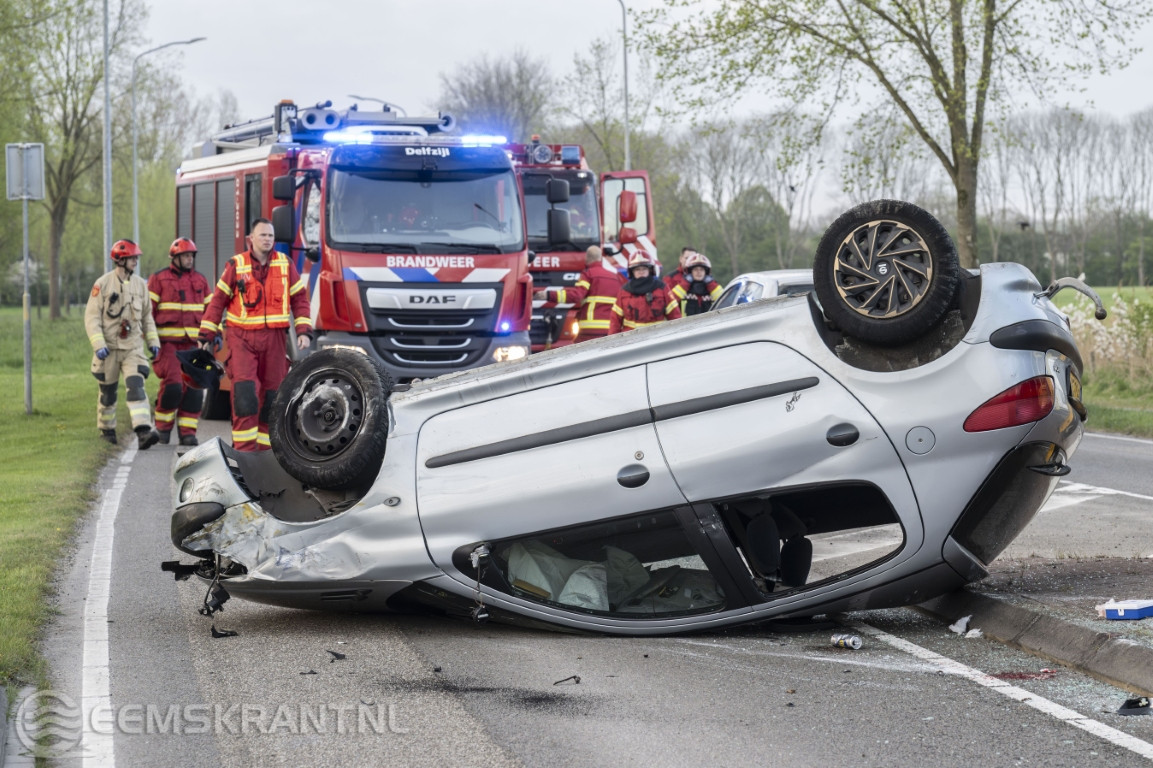Automobilist gewond bij ongeval op kruising Hogelandsterweg in Delfzijl
