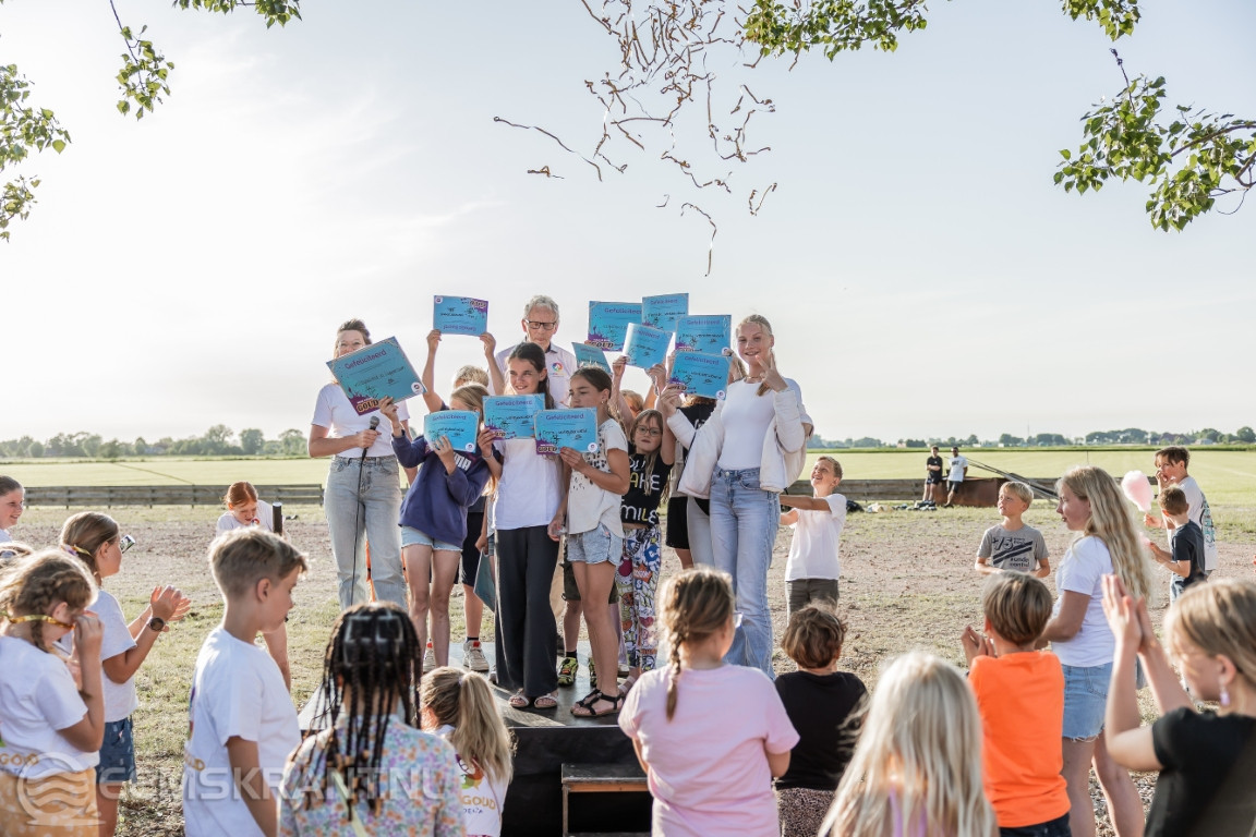 Kinderen maken hun buurt goud: actie sluit af met spetterend feest in Oosterwijtwerd