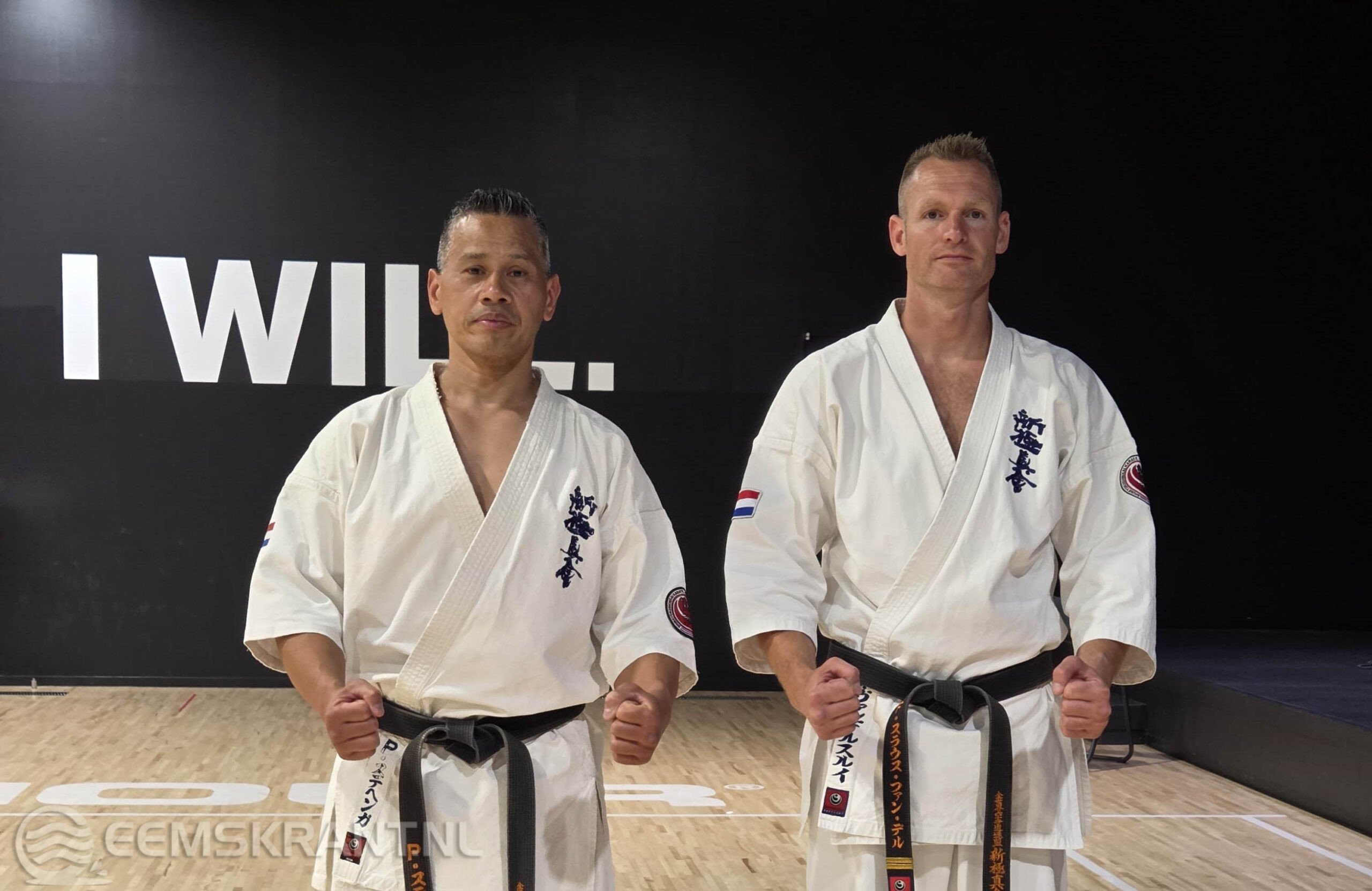 Karate-instructeurs van dojo Kyôchô slagen voor zwarte band-examen in Japan